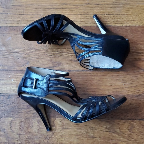 Cole Haan Verona  Nike Air T-Strap 4"Heels - Picture 6 of 13